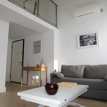 Marechal Foch Apartment *