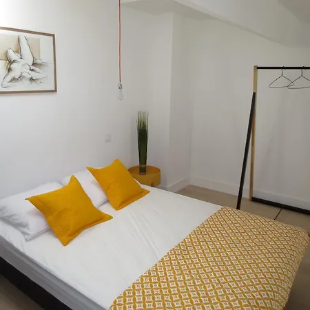 Marechal Foch Apartment *